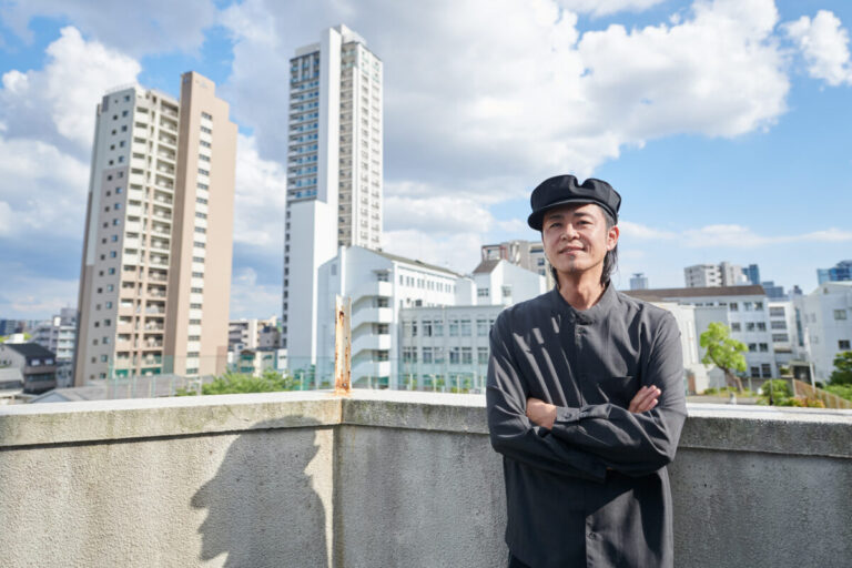 吉田田タカシ、立命館大学の客員教授に就任 ― 新設のデザイン・アート学部／研究科を中心に、教育と社会をつなぐ実践知を大学へ ―のメイン画像