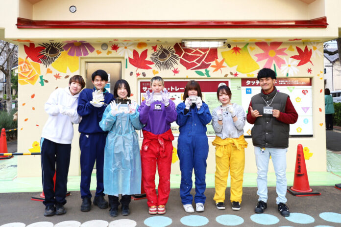 文教大学教育学部の学生が足立区花畑公園のトイレアートをデザインのメイン画像