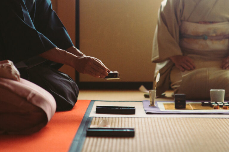 GWは、銀座で“香りのアート”を体験　/　10種の香り体験型ワークショプと、無料のスタンプラリーのメイン画像