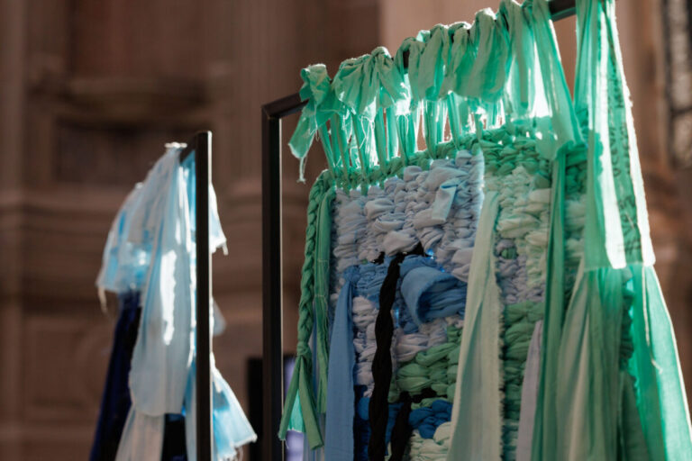 ALCANTARA®、ヴェネツィアで開催中の展覧会「TIDE OF RETURNS」でアーティスト ヴェレナ・メルガレホ・ヴァイナントの作品をサポートのメイン画像