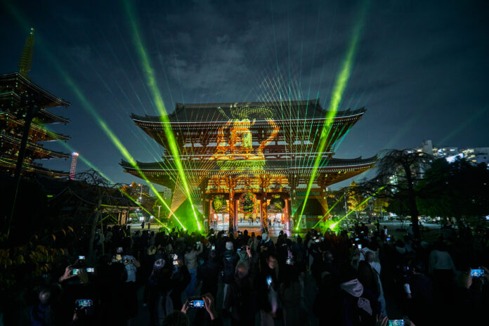 一旗プロデュース「ASAKUSA CULTURE & LIGHTS 2025」の公式記録写真を公開。浅草寺史上初、宝蔵門・五重塔・二天門プロジェクションマッピング。名勝 伝法院庭園と絵馬堂の鑑賞機会。のメイン画像