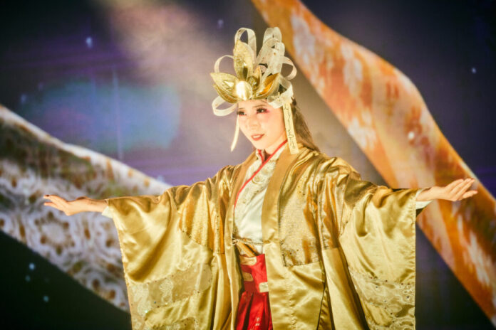 一旗プロデュース「飛鳥Ⅲ オリジナルパフォーミングアーツ」の演目「KAGUYA −かぐや−」の累計公演数が100回を突破。新造客船「飛鳥Ⅲ」の「リュミエールシアター」でロングラン上演中。のメイン画像