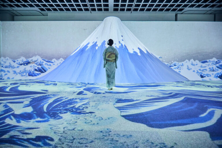 【開催中】「動き出す浮世絵展 AOMORI」の公式記録映像を公開。世界で累計50万人以上を動員した、浮世絵の世界に没入できる体感型デジタルアートミュージアムが東北初上陸。8月30日（日）まで開催。のメイン画像