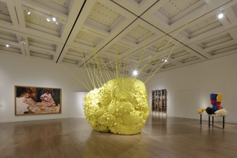 【国立新美術館】香港M+との初の協働企画 開幕！「時代のプリズム：日本で生まれた美術表現 1989–2010」のメイン画像