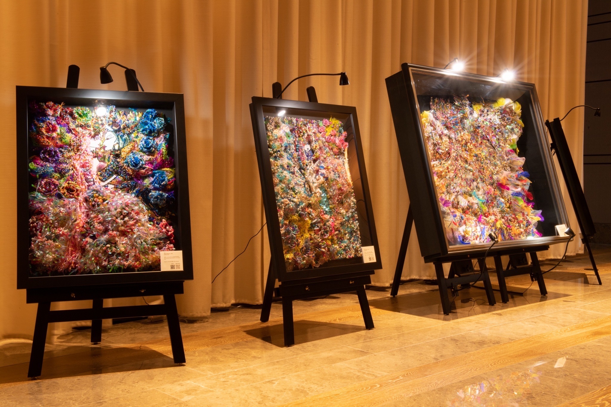 能登支援企画 by MICO MAI Art Studio 2024年9月8日（日）チャリティーイベント&輪島塗コラボディナー、フォーシーズンズホテル東京大手町にて開催のサブ画像5_2021年開催のエキシビションの様子、フォーシーズンズホテル大手町にて