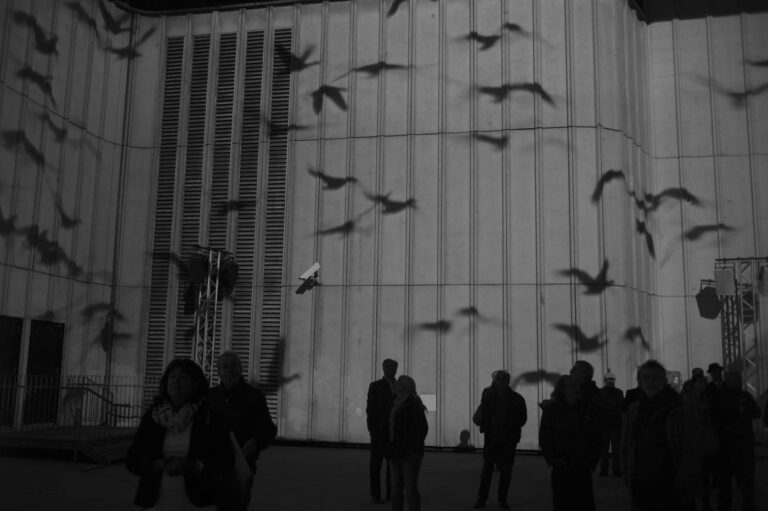 カナダ・モントリオールを拠点に活動する写真家セルジュ・クレマンの個展「POST HUIS CLOS」が4月18日より奈良・MOMENT Contemporary Art Centerで開催のメイン画像