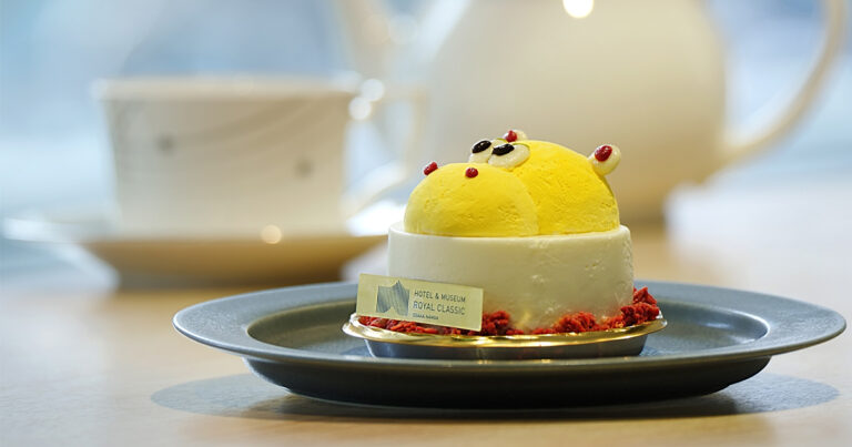 世界的アーティスト「フロレンティン・ホフマン」作品に着想「カバ」をモチーフにしたオリジナルケーキを販売（販売中）のメイン画像