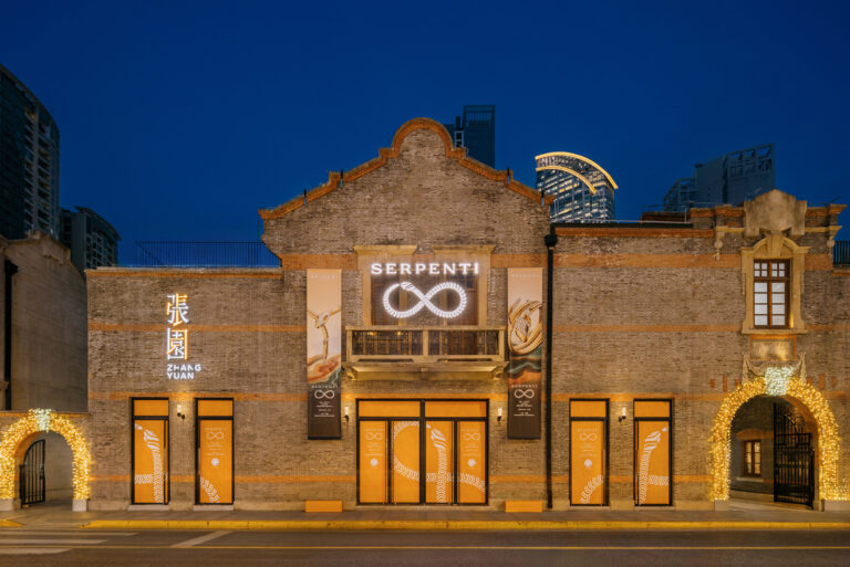 ブルガリが「セルペンティ インフィニート」展を上海で開催 - セルペンティと芸術の時を超えたダイアローグのメイン画像