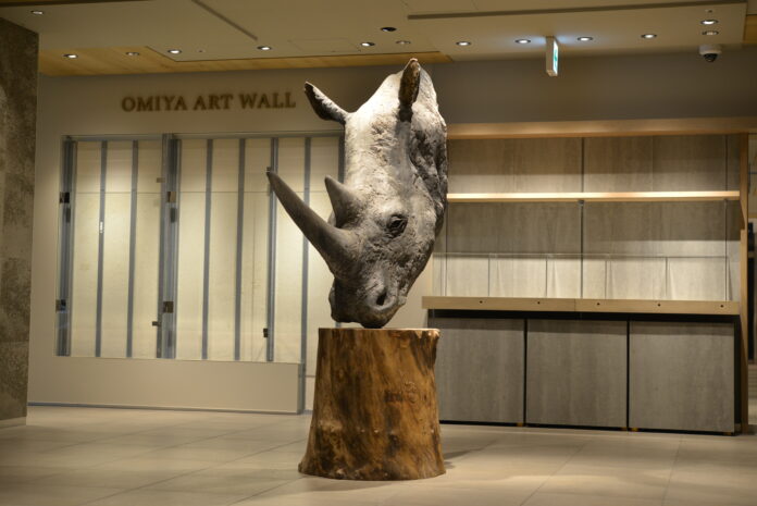 大宮に埼玉を象徴する巨大サイ登場。OMIYA ART WALL始動。のメイン画像