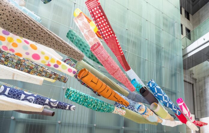 クラフトの街・日本橋とさらなるコラボレーション、NUNO須藤玲子『続・日本橋こいのぼりなう！』開催のメイン画像