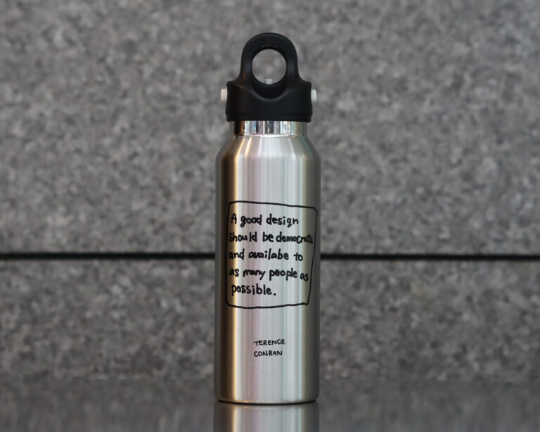 「テレンス・コンラン　モダン・ブリテンをデザインする」展覧会オリジナルボトル REVOMAX（レボマックス）を発売のメイン画像