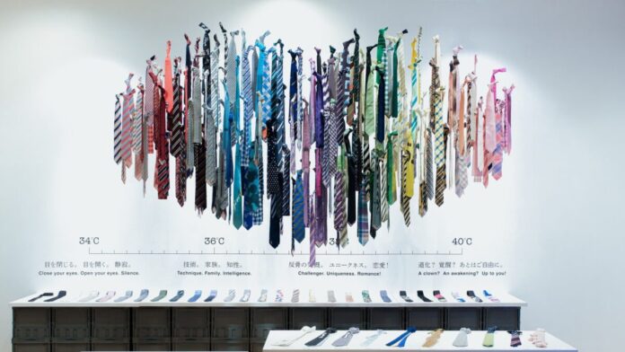 約250本のネクタイで描く、大きなハートとネクタイ愛。giraffeの20周年記念展示を、国立新美術館内 スーベニアフロムトーキョー SFT GALLERYにて開催します。のメイン画像