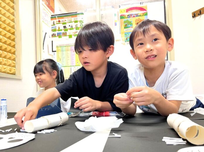 【愛知・名古屋】「体はなぜ動く？」から「感情は何色？」へ！スポーツ・科学・アート・感情を英語で探究する5日間のメイン画像