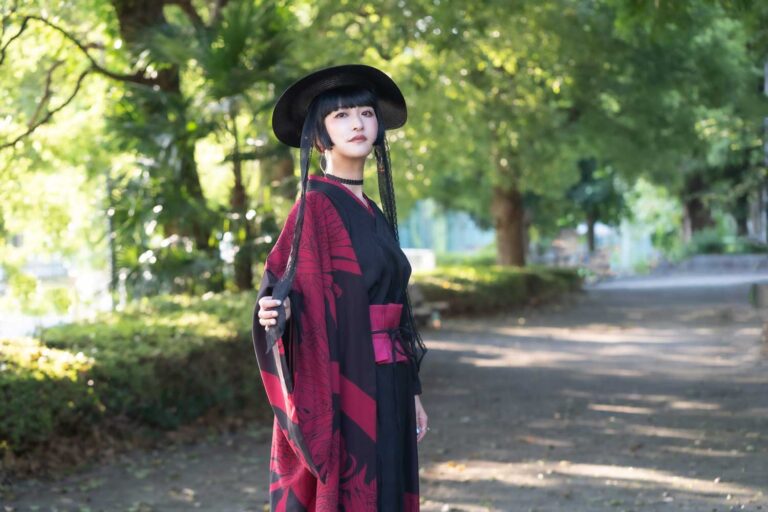 和雑貨ブランド【倭物やカヤ】アンバサダーに フォロワー総数40万人写真家＆着物インフルエンサー「さんかく」さん 就任のメイン画像