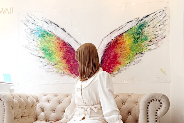 東京・表参道の新聖地。世界初、天然石と天使の羽が共鳴する「真実の翼」がマルラニハワイに降臨。のメイン画像