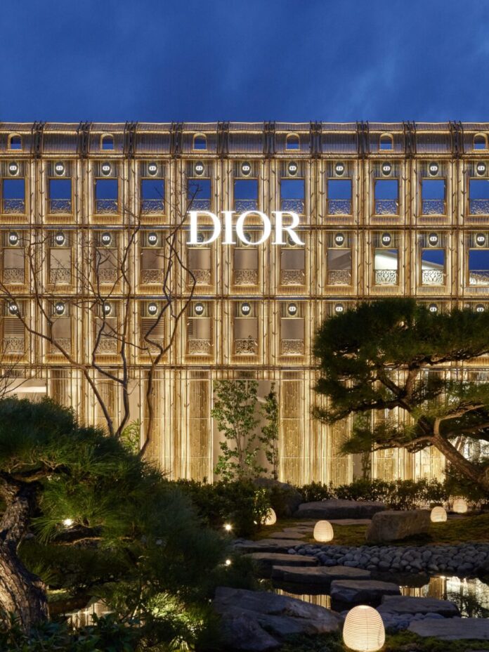 アルガルバイオ、「ディオール バンブー パビリオン」においてwe+と共同開発した藻類新素材「SO-Colored」による特別家具を展示のメイン画像