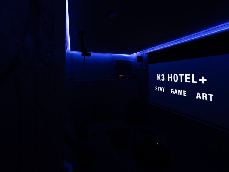 アートをテーマにした一棟貸切宿 「HOTEL＋（ホテルプラス）」グループの2拠点目となる「K3 HOTEL＋」が大阪・京橋エリアに2025年4月18日グランドオープンのメイン画像