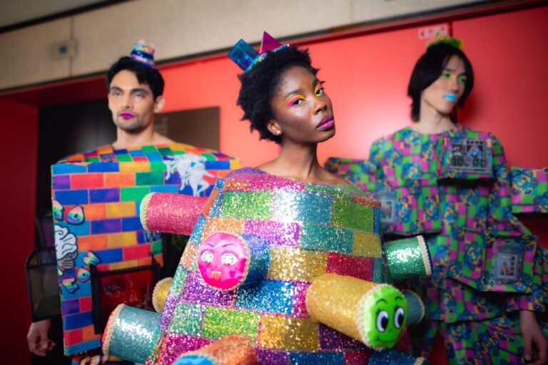 建築的アプローチで衣服を再構築する挑戦。Drまあやデザイン研究所❨Dr.MAAYA.LABO❩パリでのコレクション発表・展示会を経て、東京・巣鴨のアトリエにて展示会を開催。のメイン画像