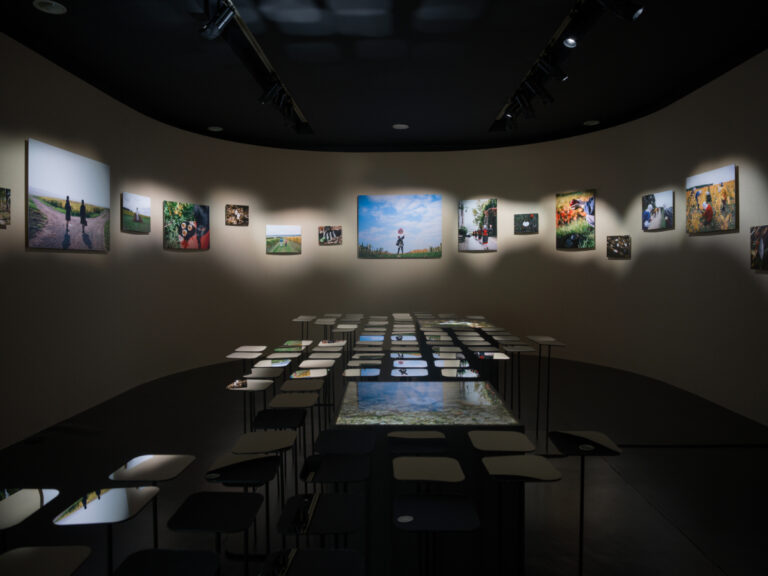 「KYOTOGRAPHIE 2026」で柴田早理氏の個展「Dotok Days」を開催中 シャンパーニュとアートが響き合う、週末限定「ルイナールバー」をオープンのメイン画像