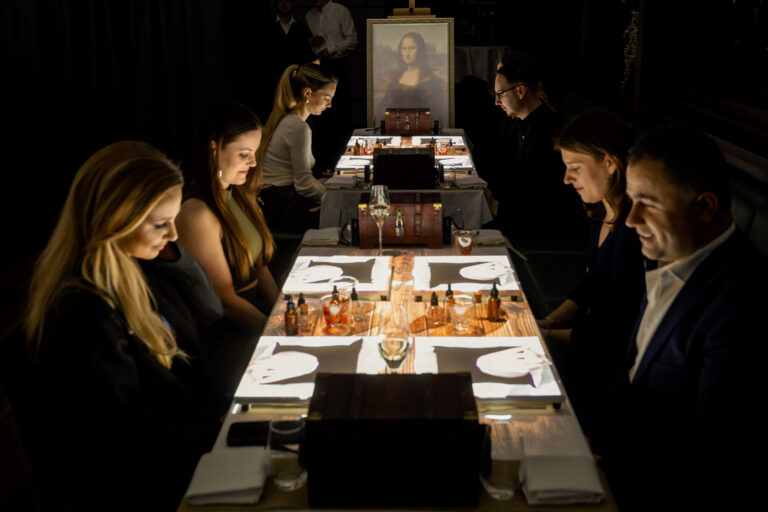 【日本初】アート × 美食の没入型ディナー「7 Paintings」ANAクラウンプラザホテル神戸で開催のメイン画像