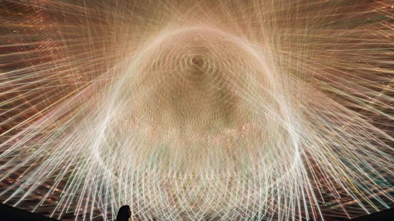 「チームラボフェノメナ アブダビ」、 アブダビの文化地区に4月18日(金)オープン。“環境現象” をテーマにした作品群の全貌を公開のメイン画像