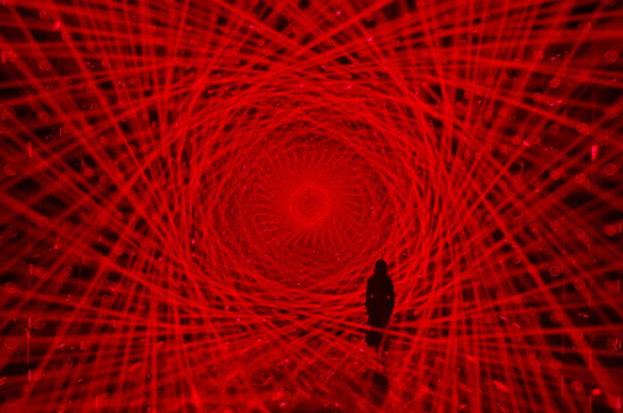 再オープンする「Light Sculpture - Flow」の、新たなシリーズを公開。7月8日(水)から、特別展「宇宙の非対称性について」を、チームラボボーダレス（東京・麻布台ヒルズ）にて開催のメイン画像