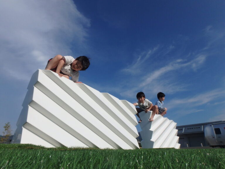 彫刻家・小畑 多丘氏によるアート遊具　所沢航空記念公園 アーバンスポーツエリアに登場のメイン画像