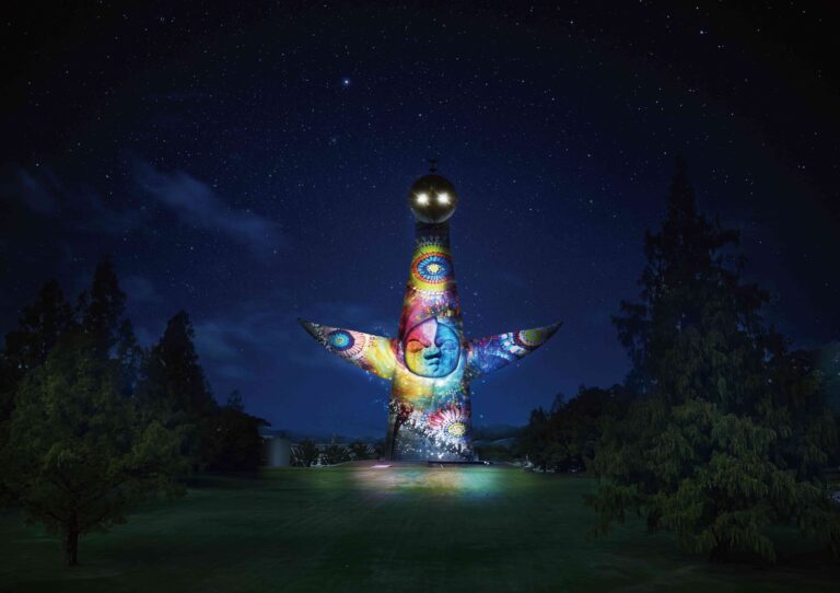 大阪・関西万博へつなぐ光のアート 学生たちとネイキッドが共創する太陽の塔プロジェクションマッピングのメイン画像