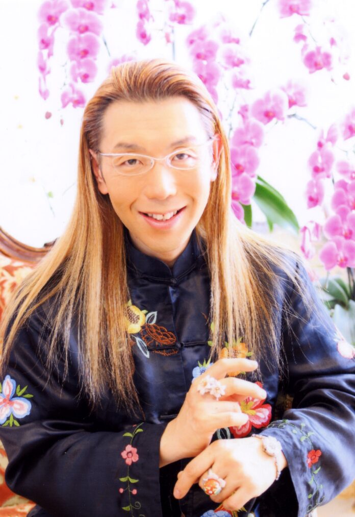 元祖華道家 假屋崎省吾　4/4(金)～4/16(水) 名古屋市「文化のみち橦木館」で、いけばな個展を初開催！！のメイン画像