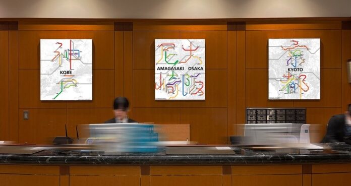 【ホテルヴィスキオ尼崎】鉄道デザイナーによる「路線図アート」がロビー空間を彩るのメイン画像
